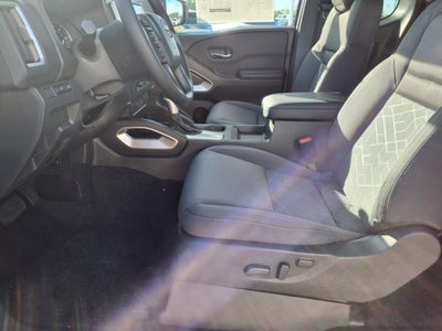 2025 Nissan Frontier SV