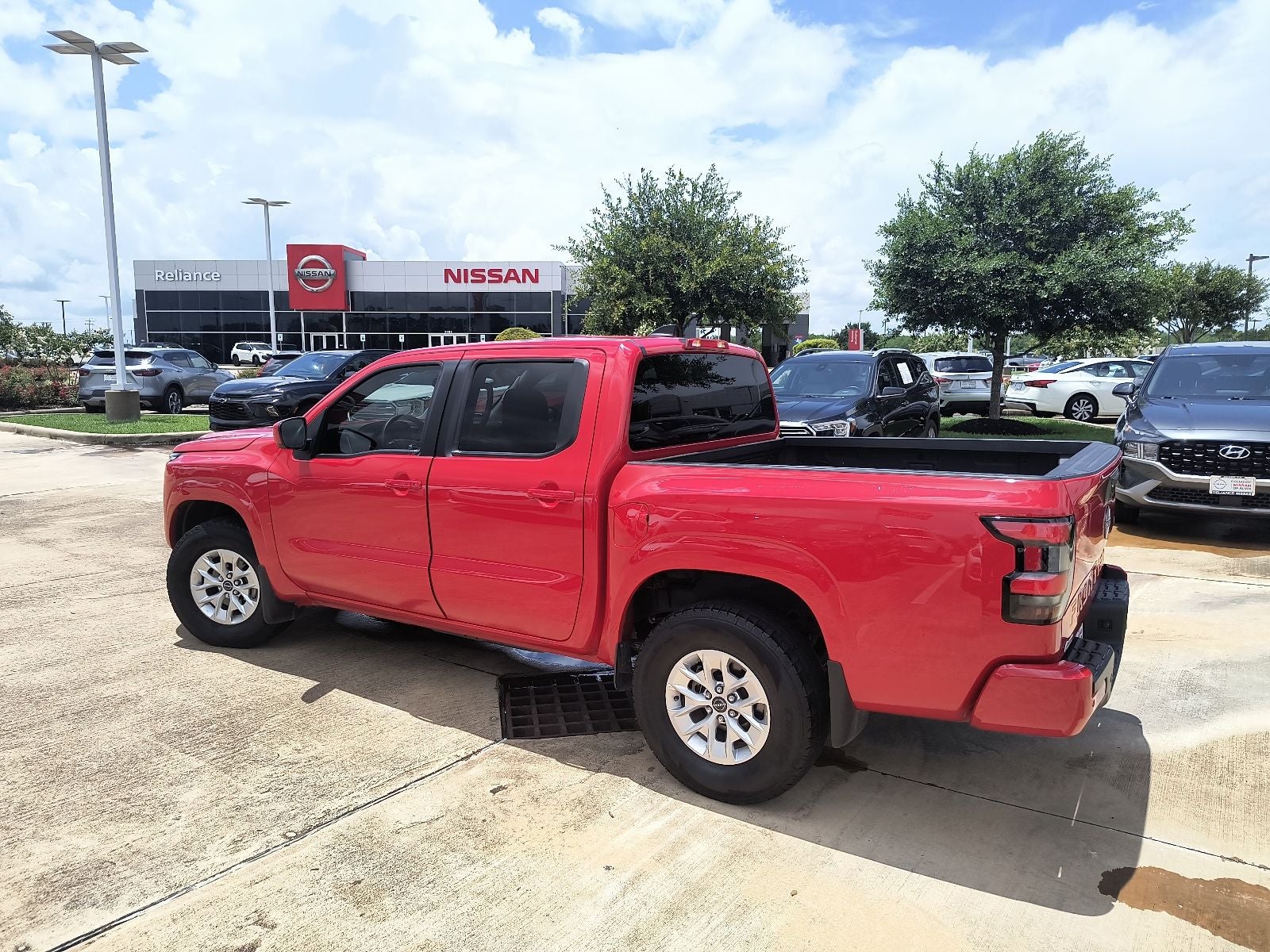 2024 Nissan Frontier SV