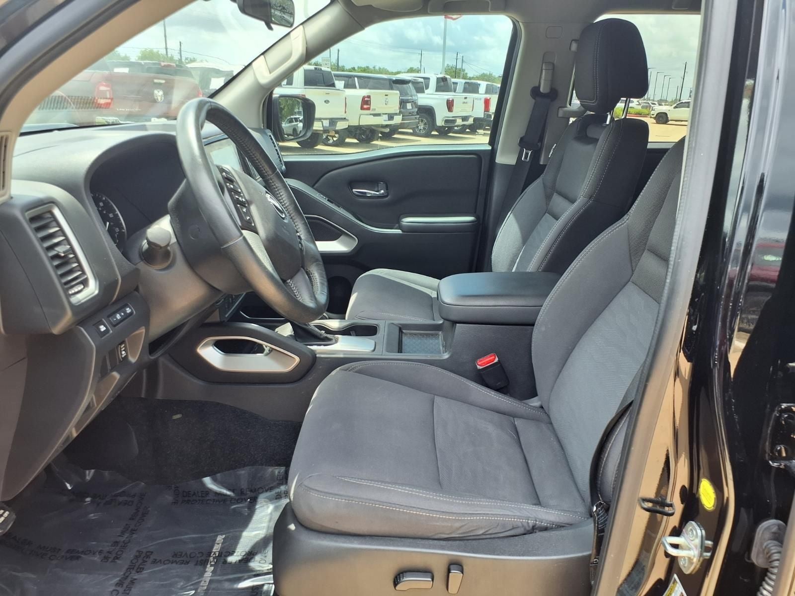 2023 Nissan Frontier SV