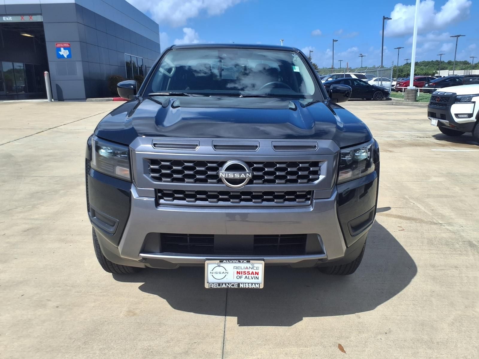 2027 Nissan Frontier SV