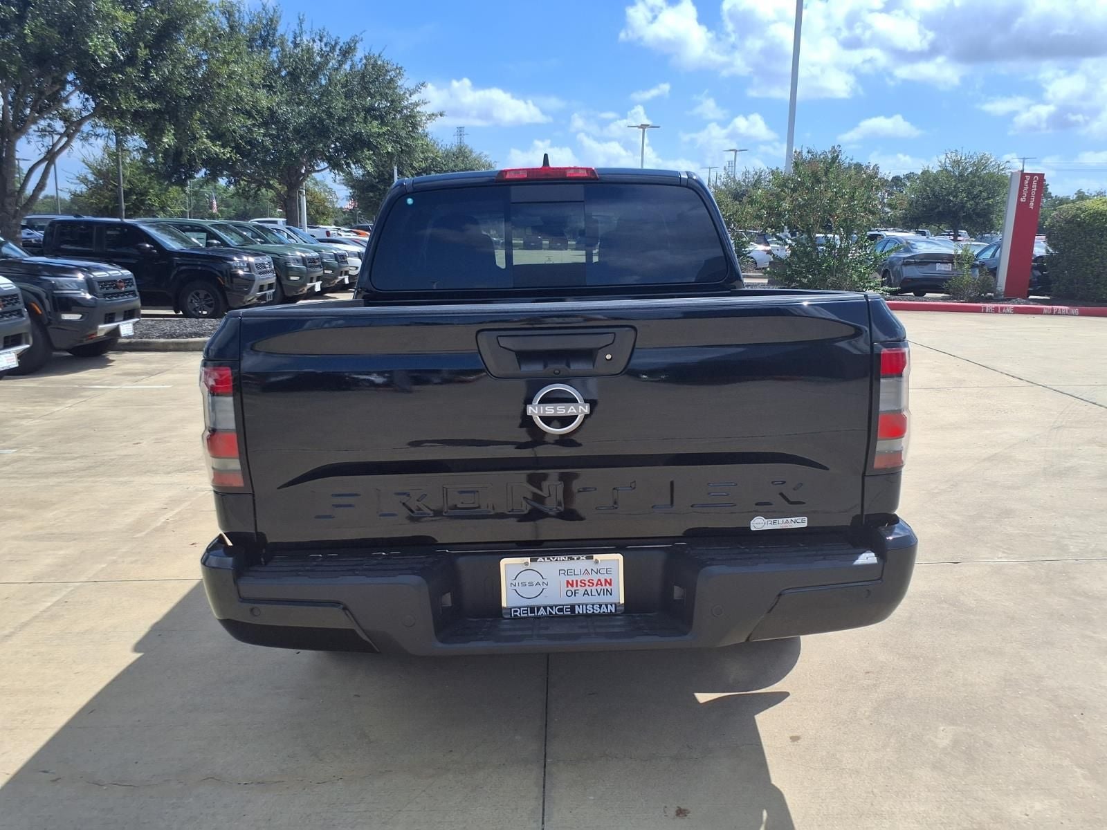 2027 Nissan Frontier SV