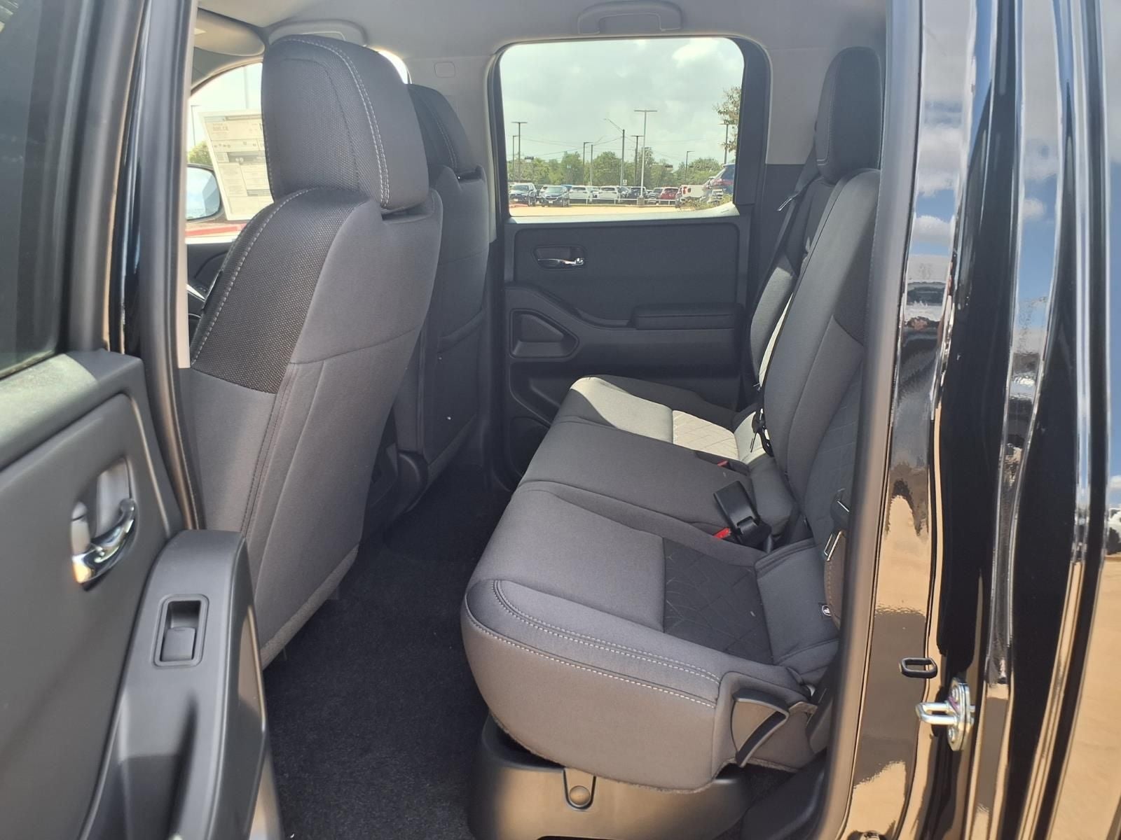 2027 Nissan Frontier SV