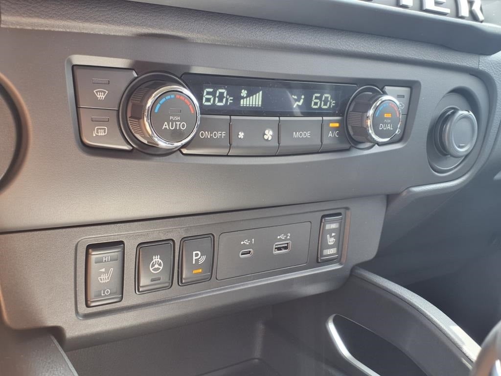 2025 Nissan Frontier SV