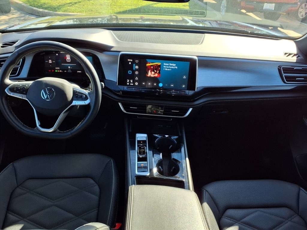 2025 Volkswagen Atlas Cross Sport 2.0T SE w/Technology