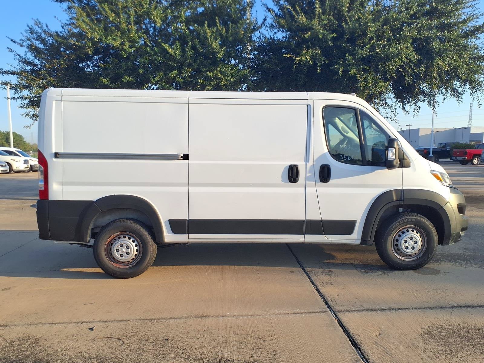 2025 RAM ProMaster 2500 Base