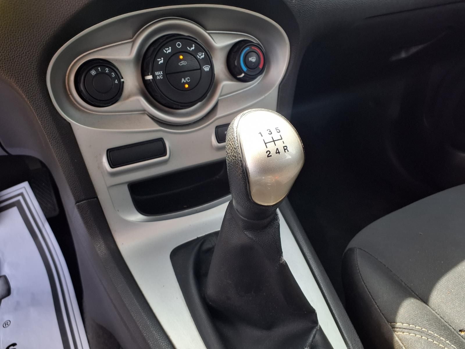2015 Ford Fiesta SE