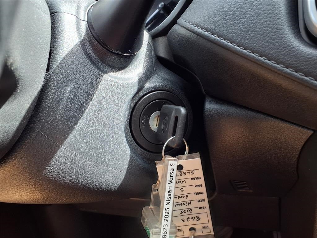 2025 Nissan Versa 1.6 S