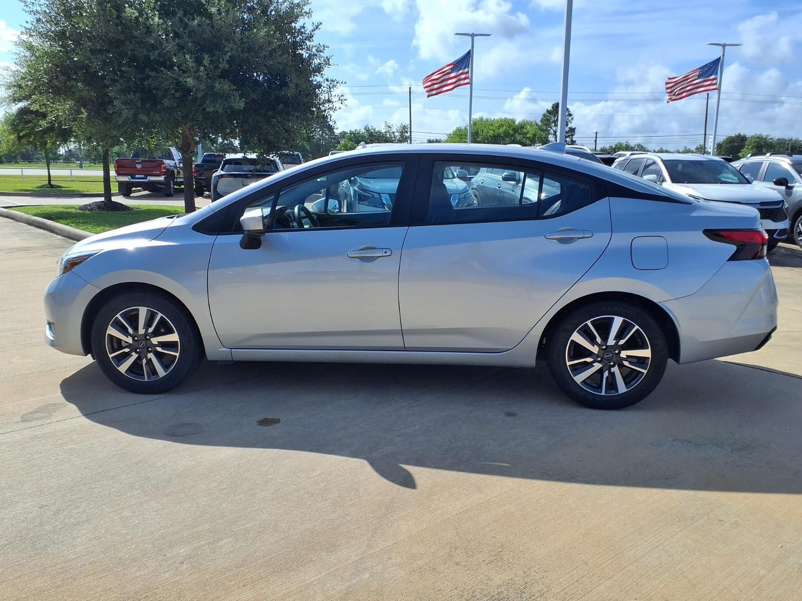2025 Nissan Versa 1.6 SV