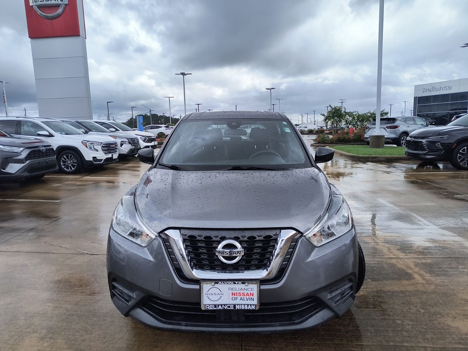 2020 Nissan Kicks S