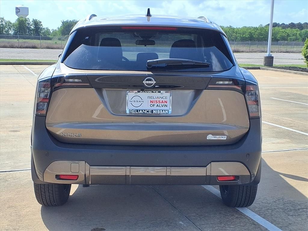 2026 Nissan Kicks SV