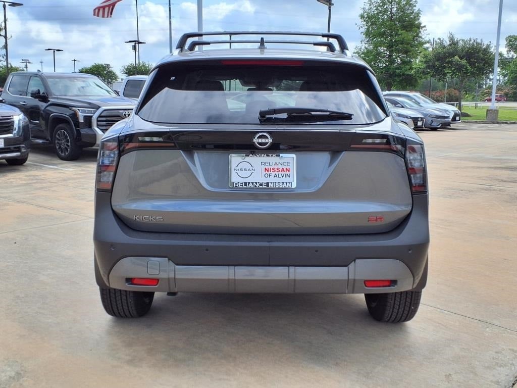 2025 Nissan Kicks SR