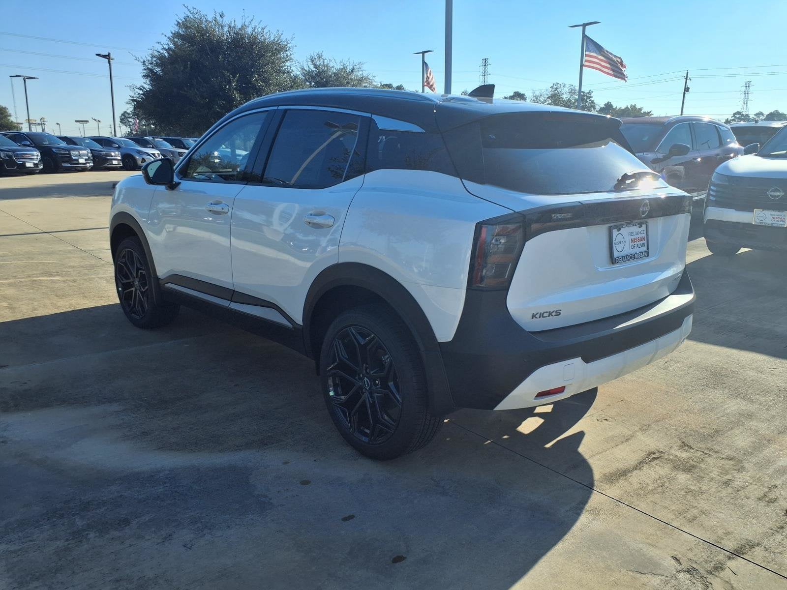 2027 Nissan Kicks SR