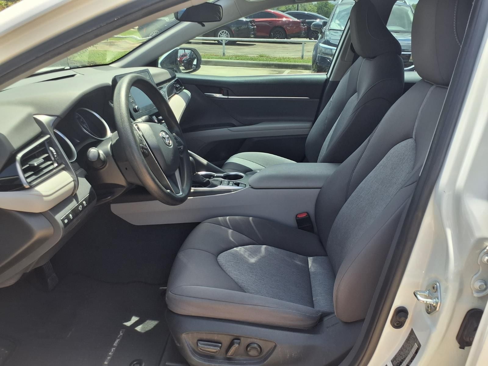 2022 Toyota Camry Hybrid LE