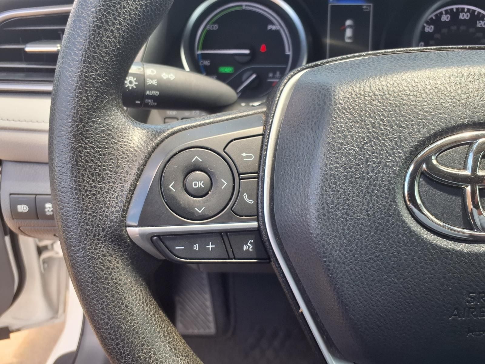 2022 Toyota Camry Hybrid LE