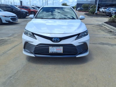 2022 Toyota Camry Hybrid LE