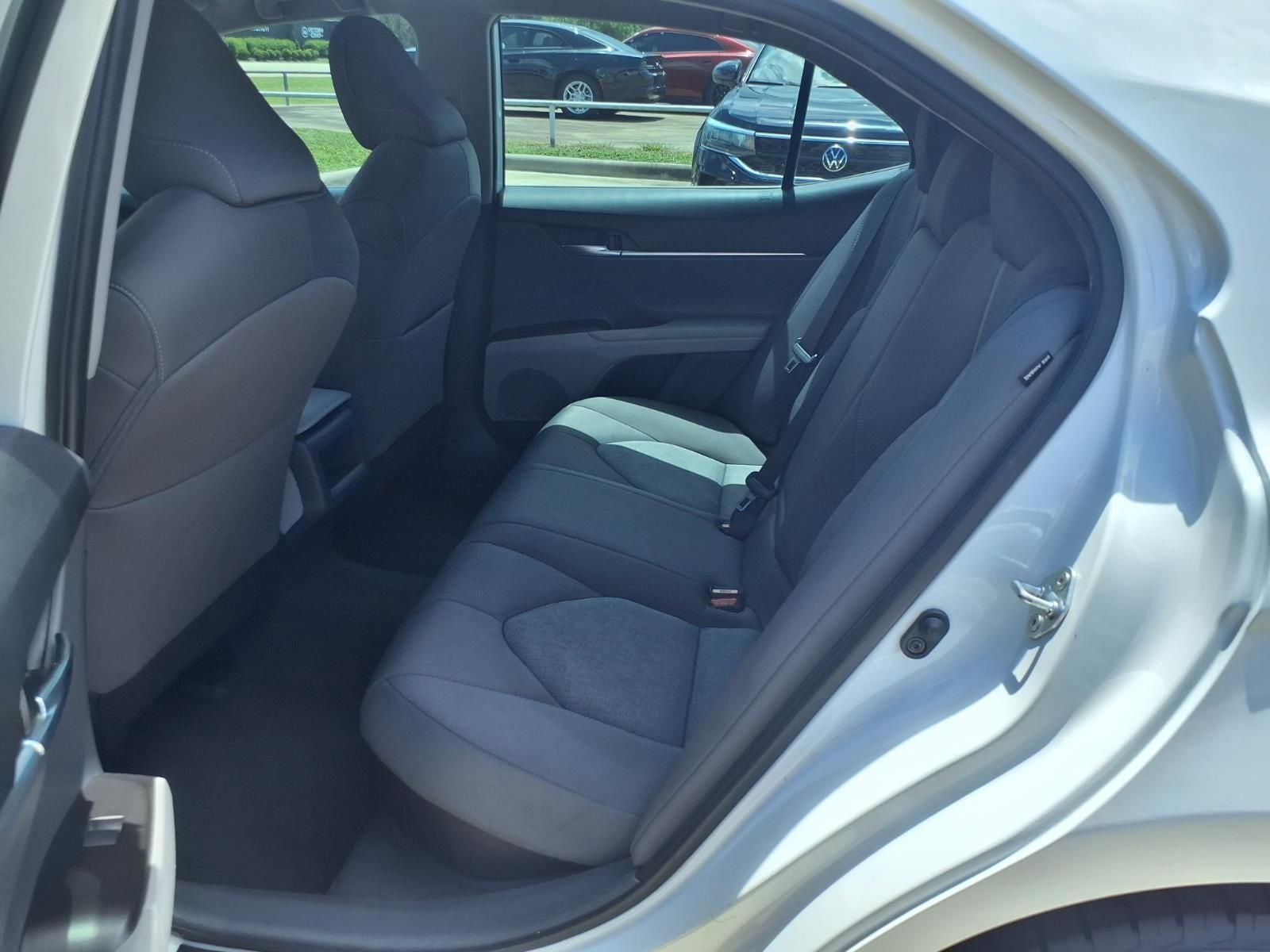 2022 Toyota Camry Hybrid LE