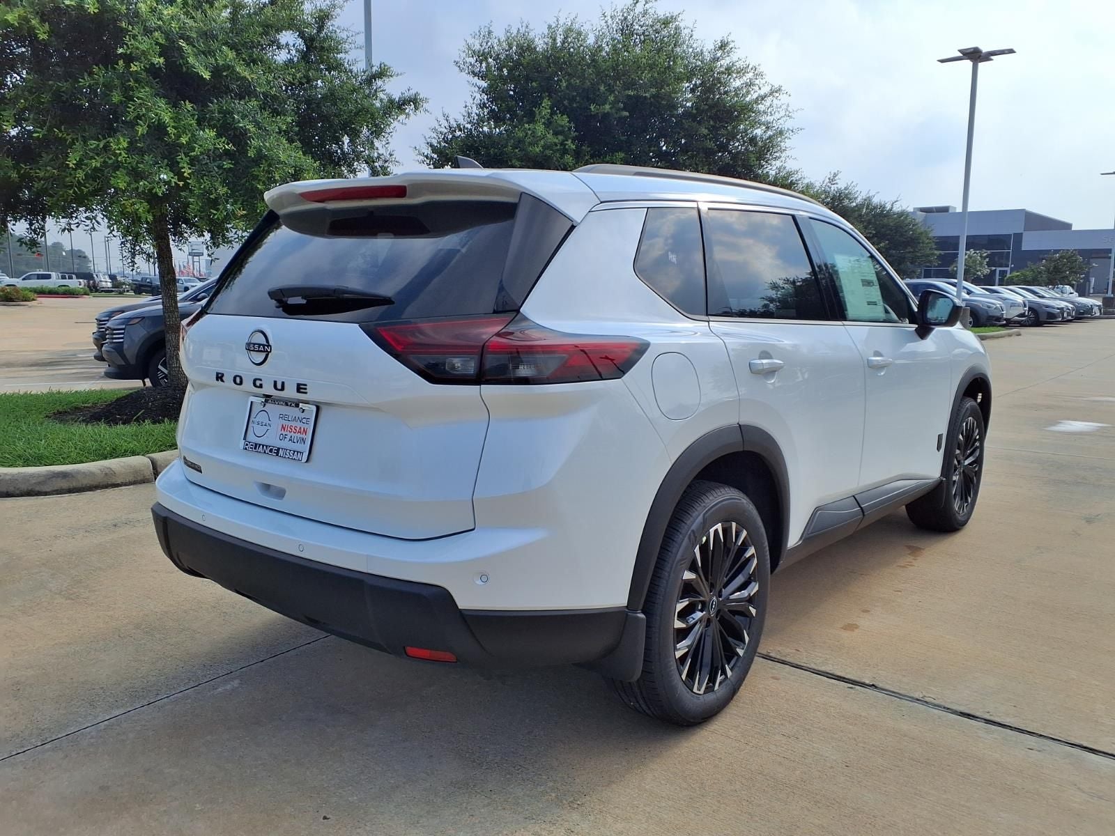 2026 Nissan Rogue Dark Armor