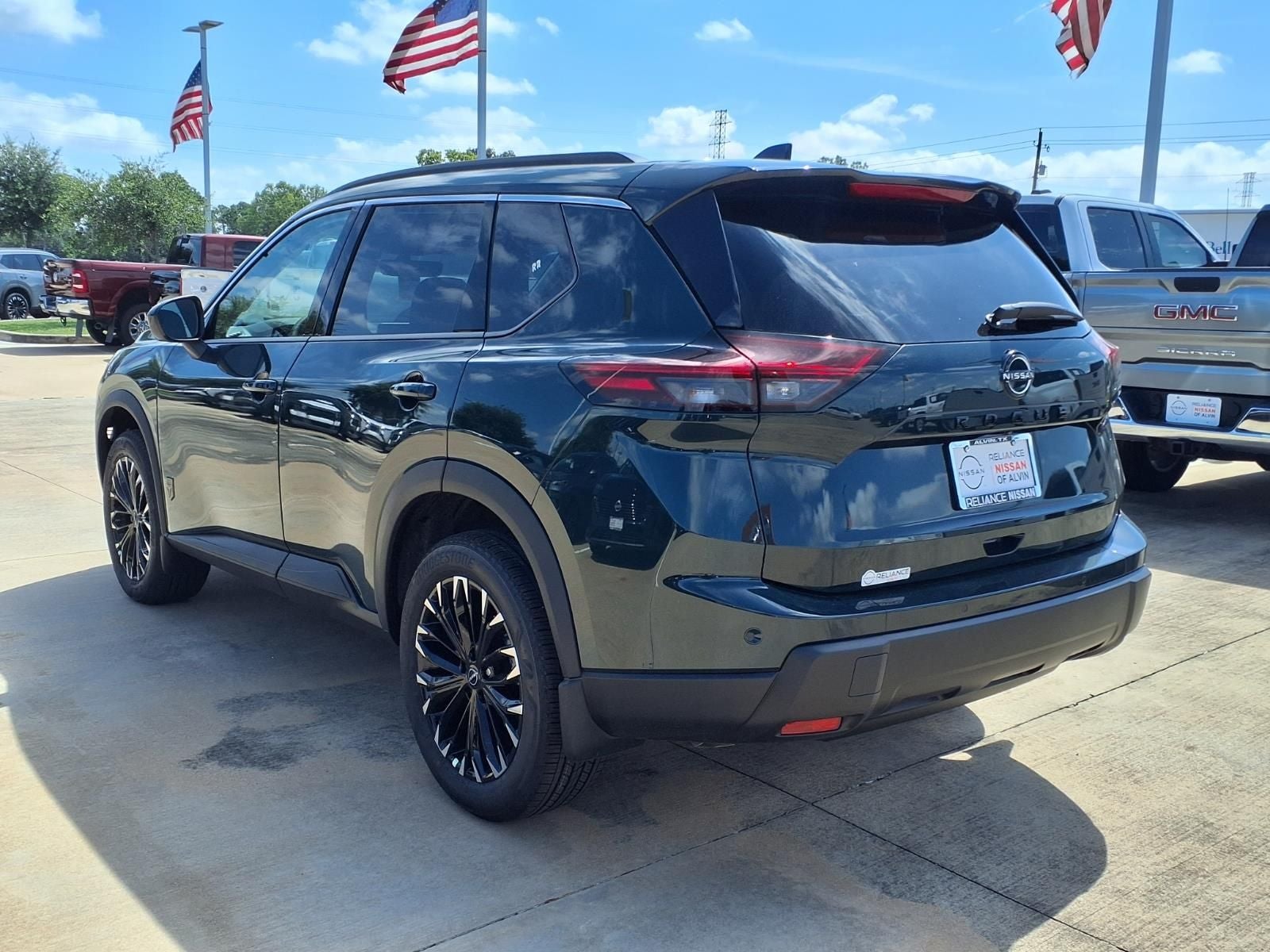 2026 Nissan Rogue Dark Armor