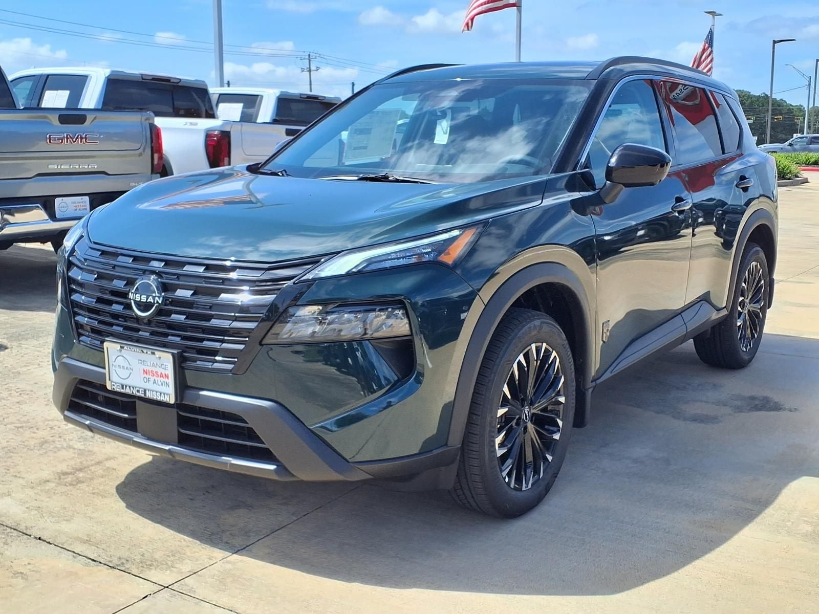 2026 Nissan Rogue Dark Armor