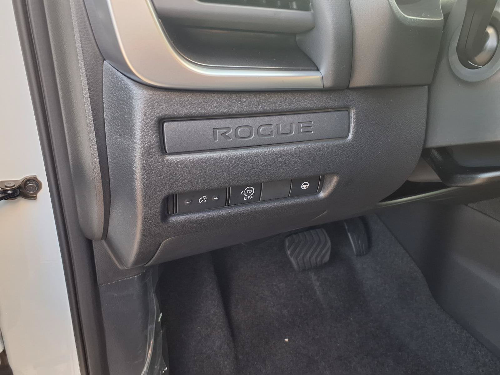 2027 Nissan Rogue SV