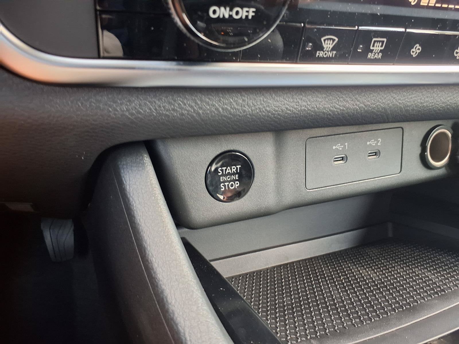 2027 Nissan Rogue SV