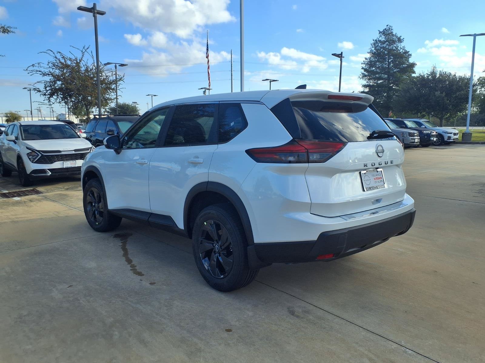 2027 Nissan Rogue SV