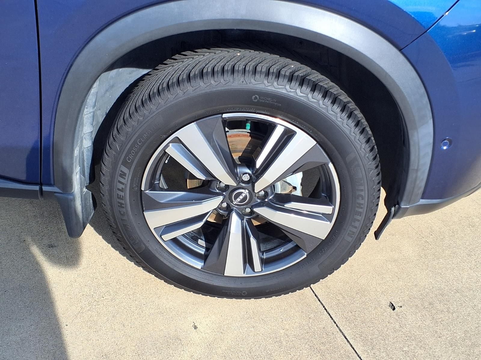 2022 Nissan Rogue SL