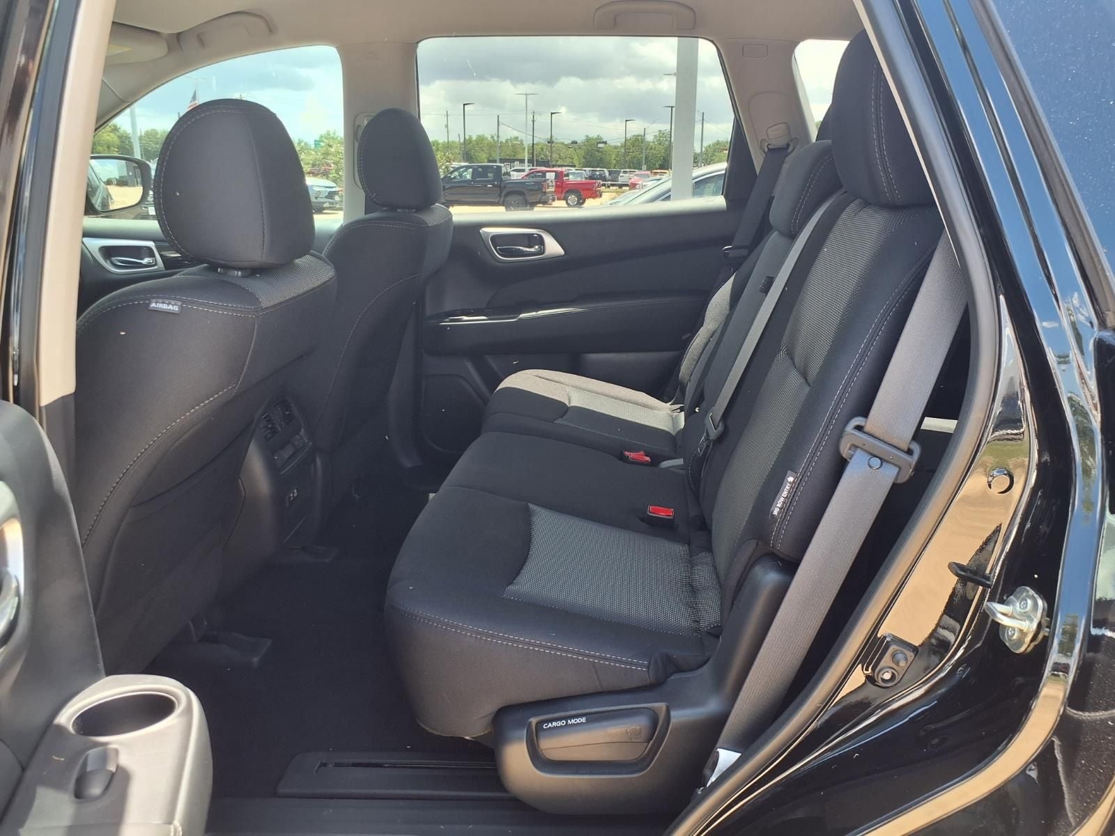 2020 Nissan Pathfinder S