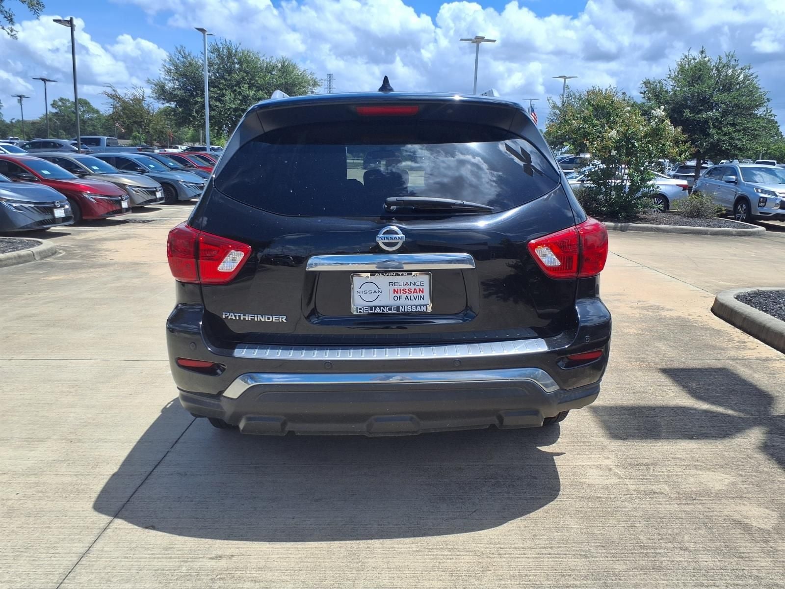 2020 Nissan Pathfinder S