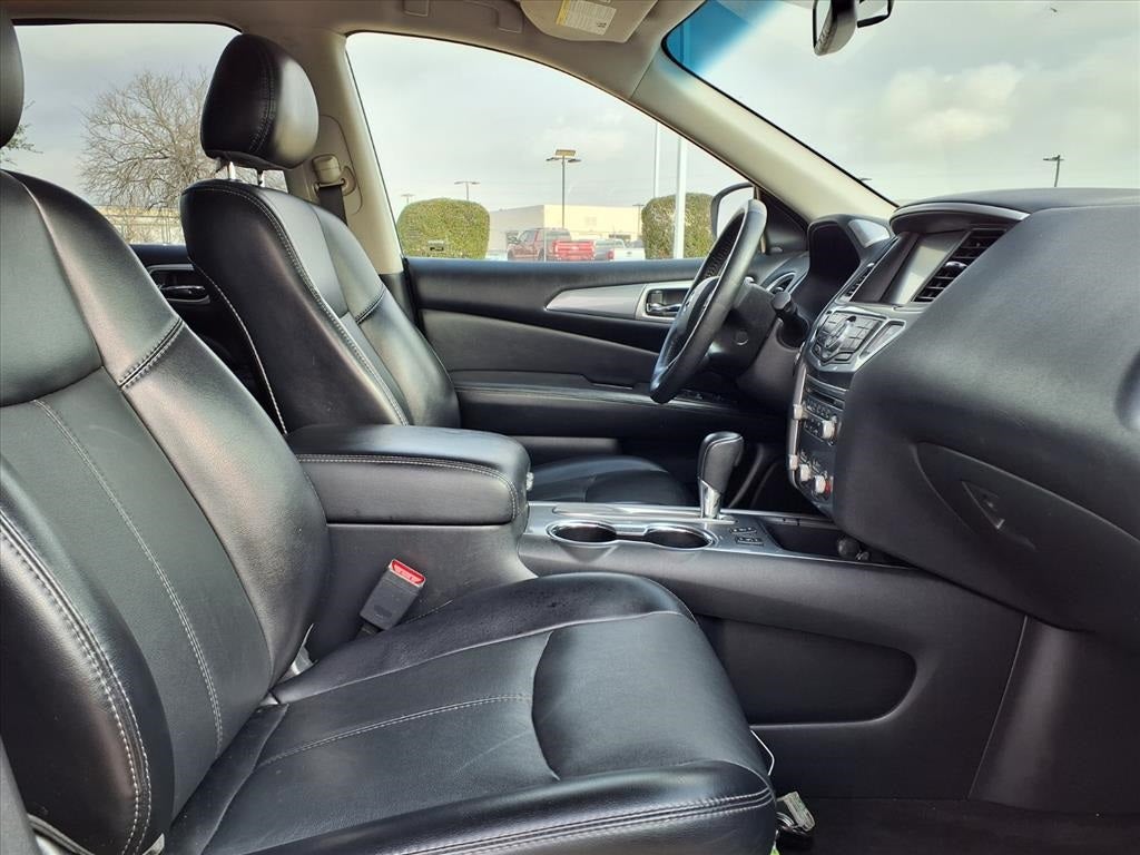 2020 Nissan Pathfinder SL