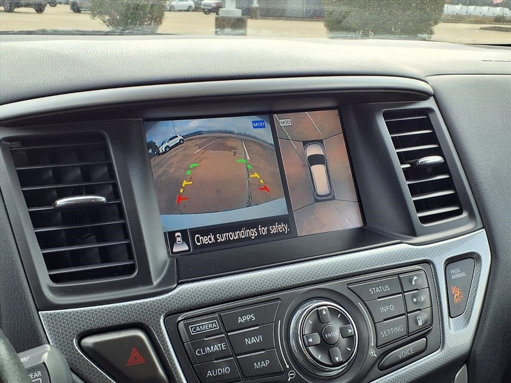 2020 Nissan Pathfinder SL