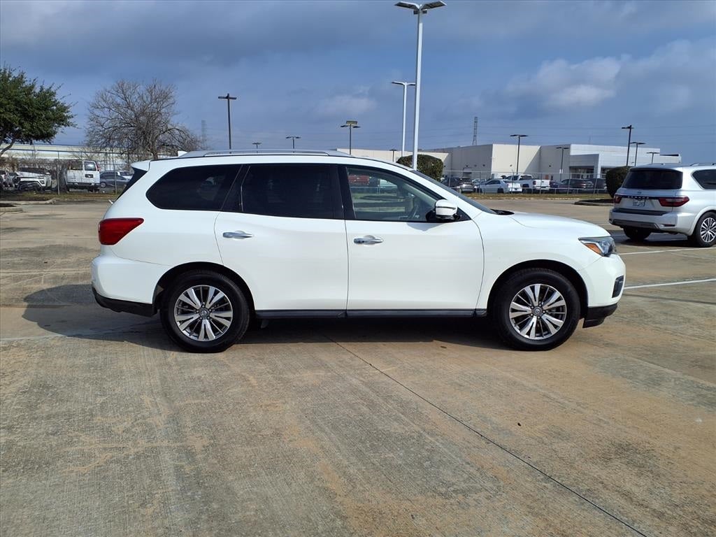 2020 Nissan Pathfinder SL