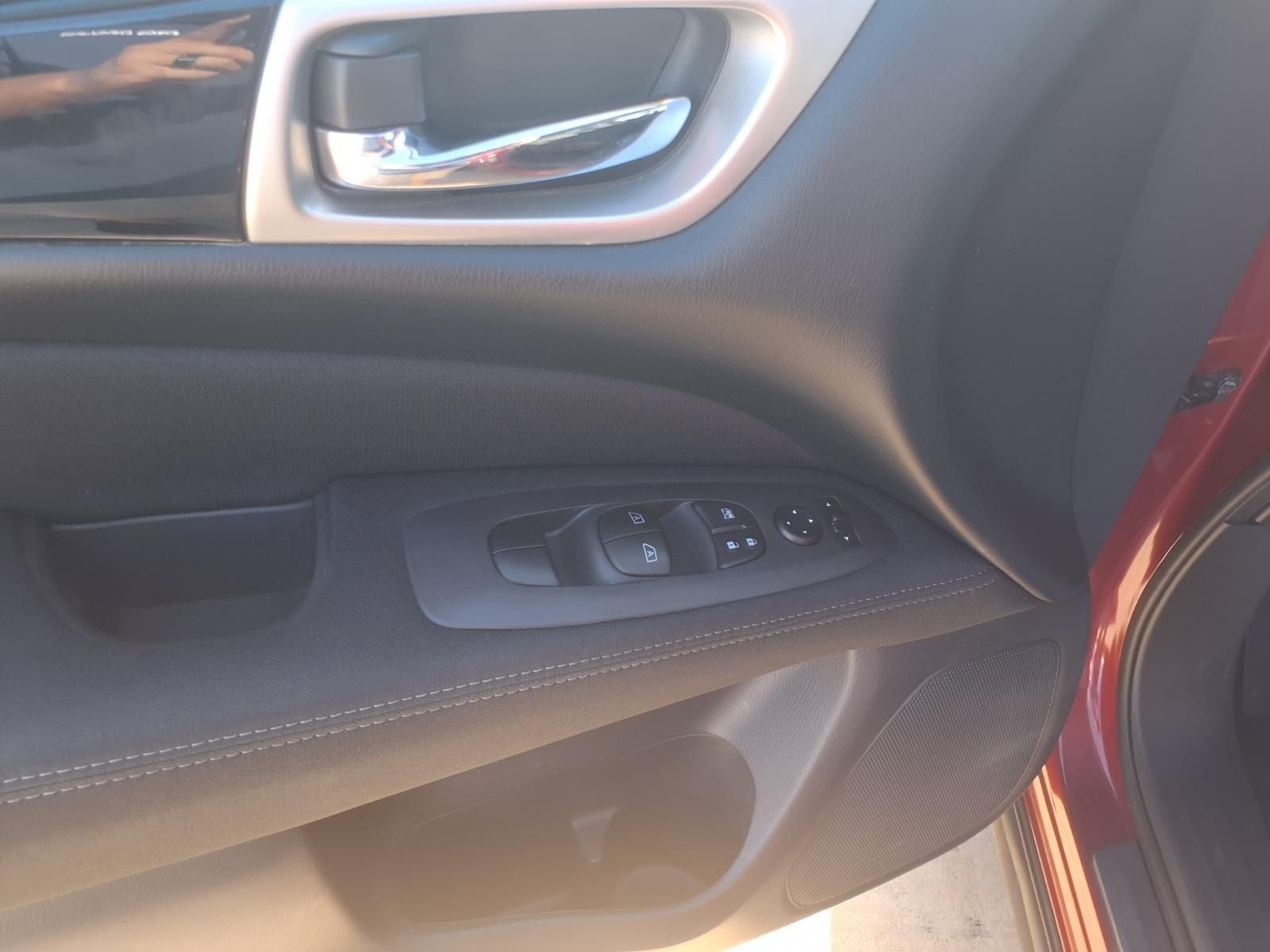 2017 Nissan Pathfinder SV
