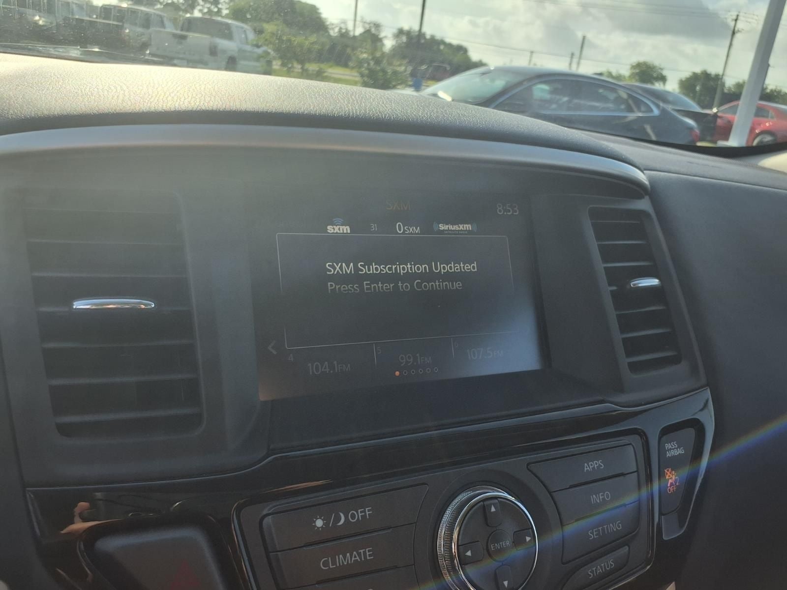 2017 Nissan Pathfinder SV