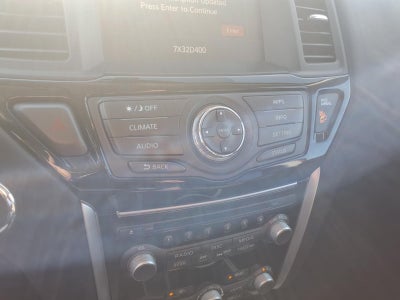 2017 Nissan Pathfinder SV