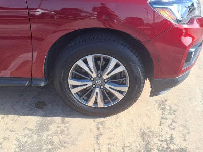 2017 Nissan Pathfinder SV