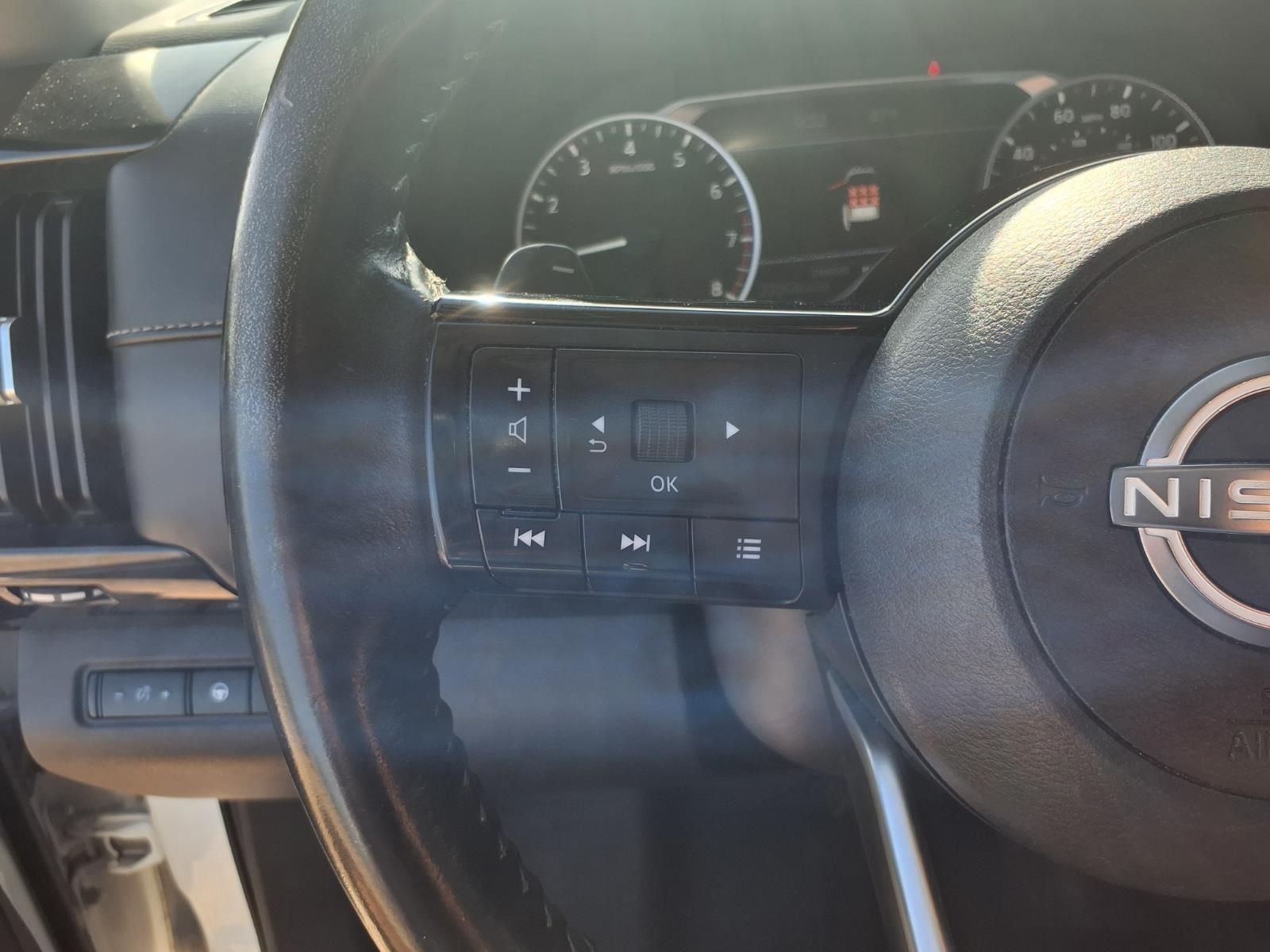 2022 Nissan Pathfinder SV
