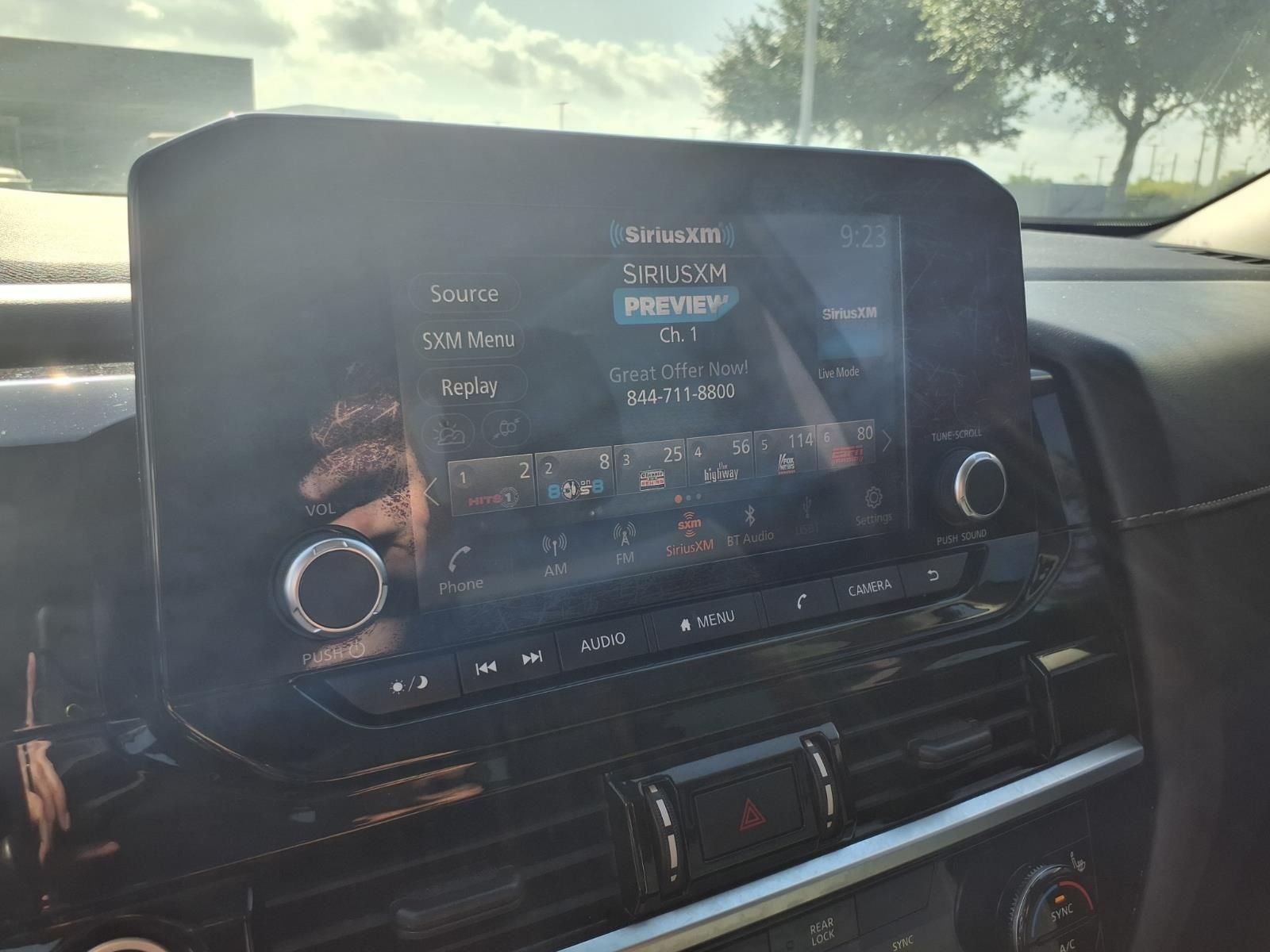 2022 Nissan Pathfinder SV