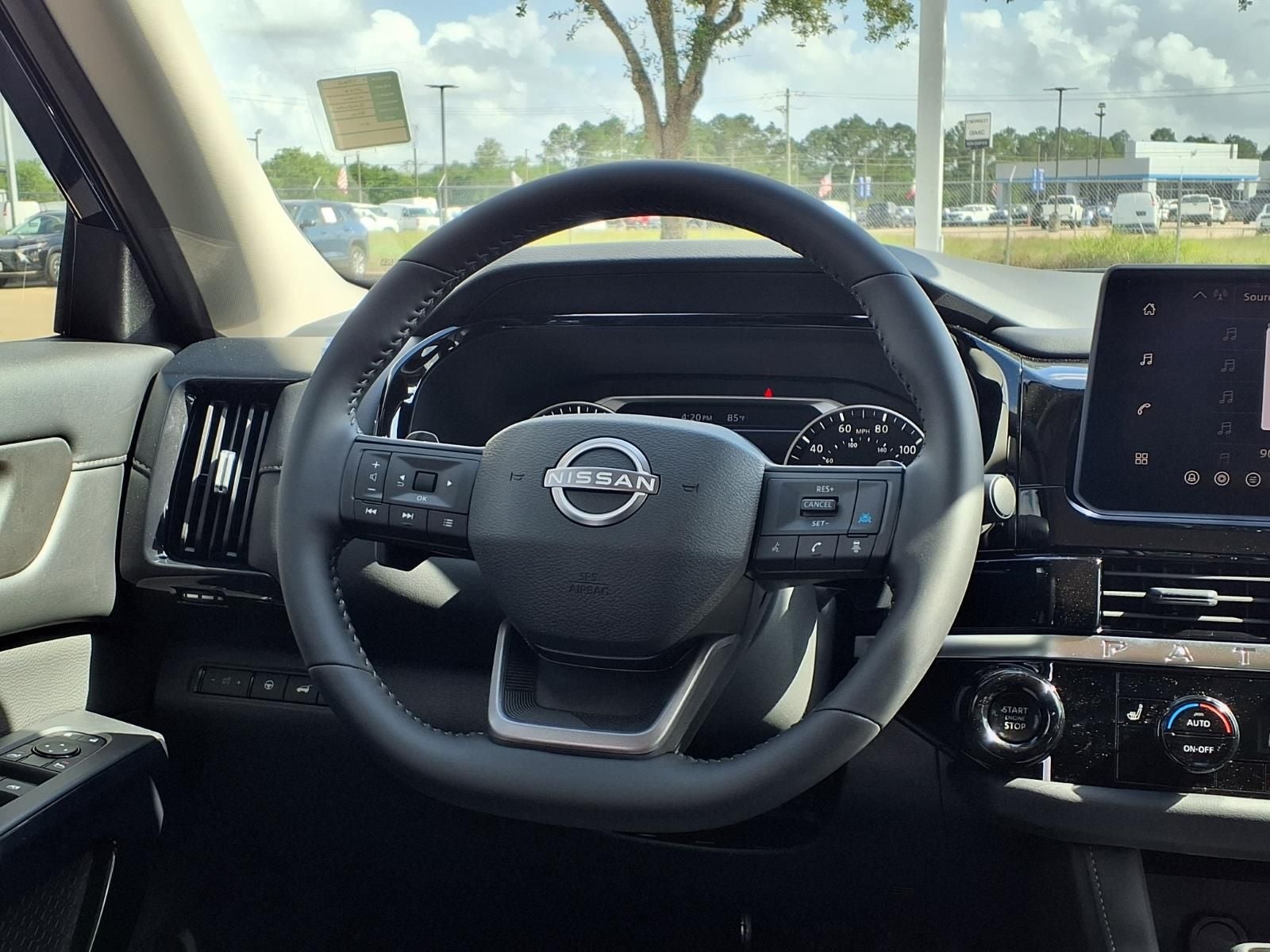 2026 Nissan Pathfinder SV