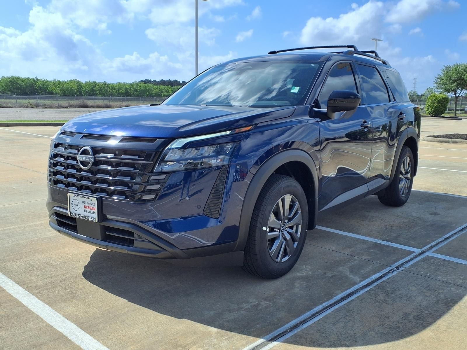 2026 Nissan Pathfinder SV