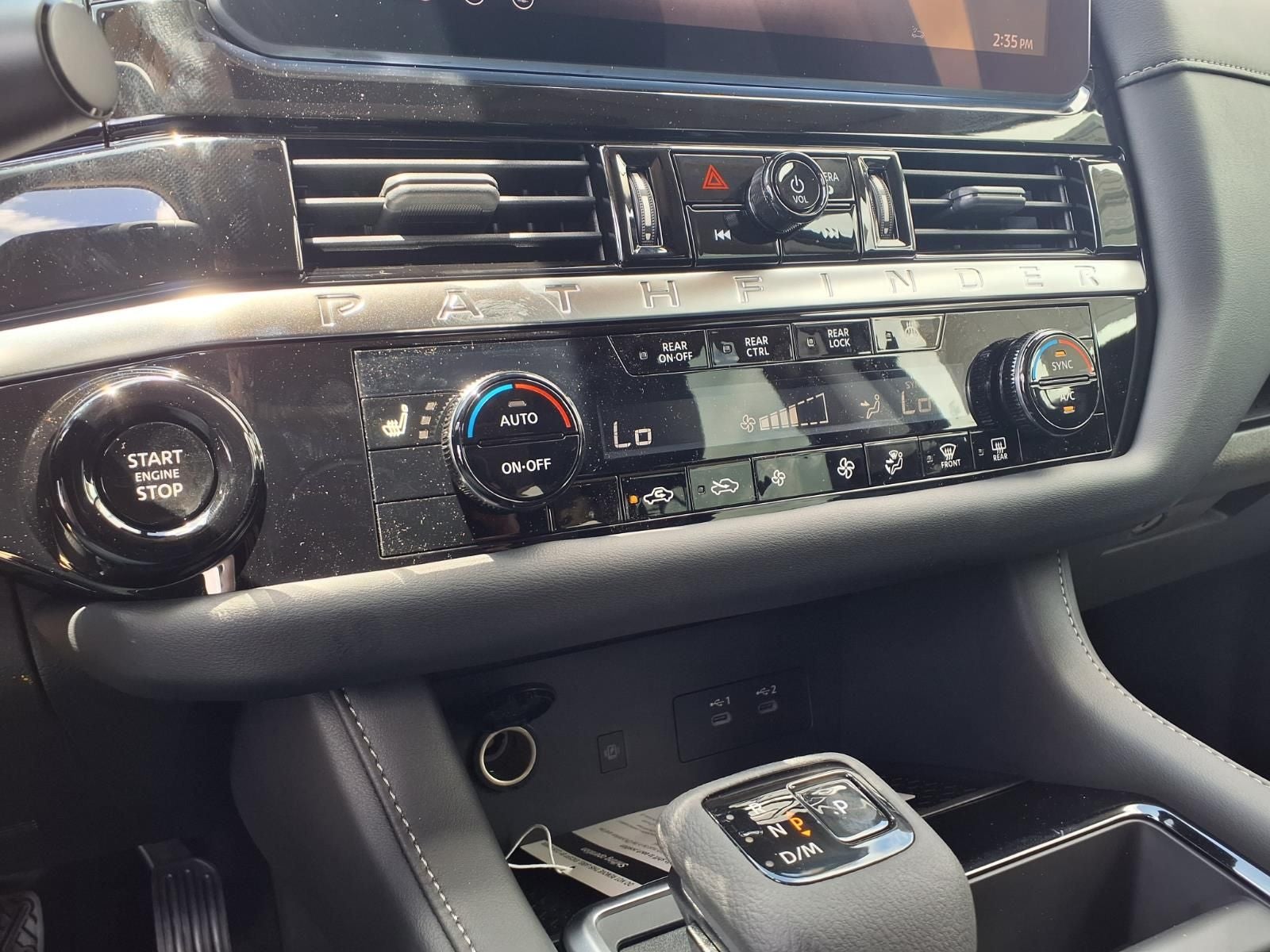 2026 Nissan Pathfinder SV