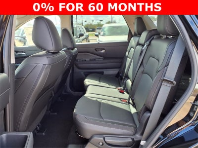 2025 Nissan Pathfinder SL