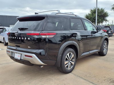 2025 Nissan Pathfinder SL