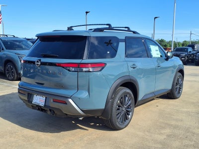 2026 Nissan Pathfinder SL