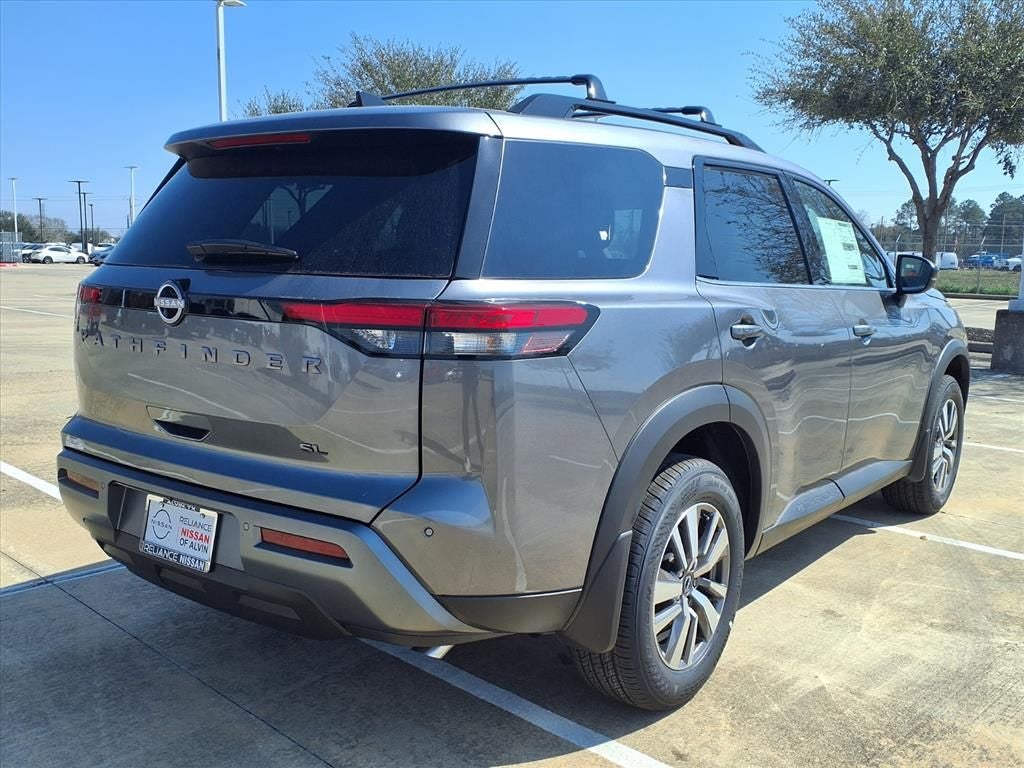 2026 Nissan Pathfinder SL