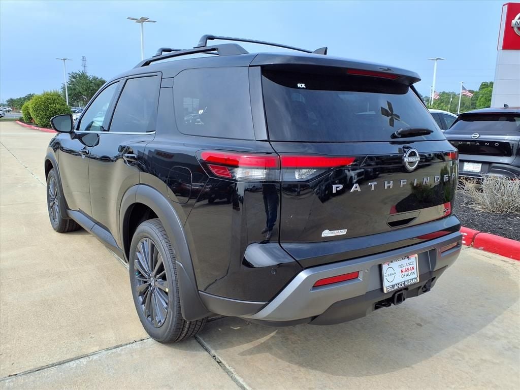 2026 Nissan Pathfinder SL
