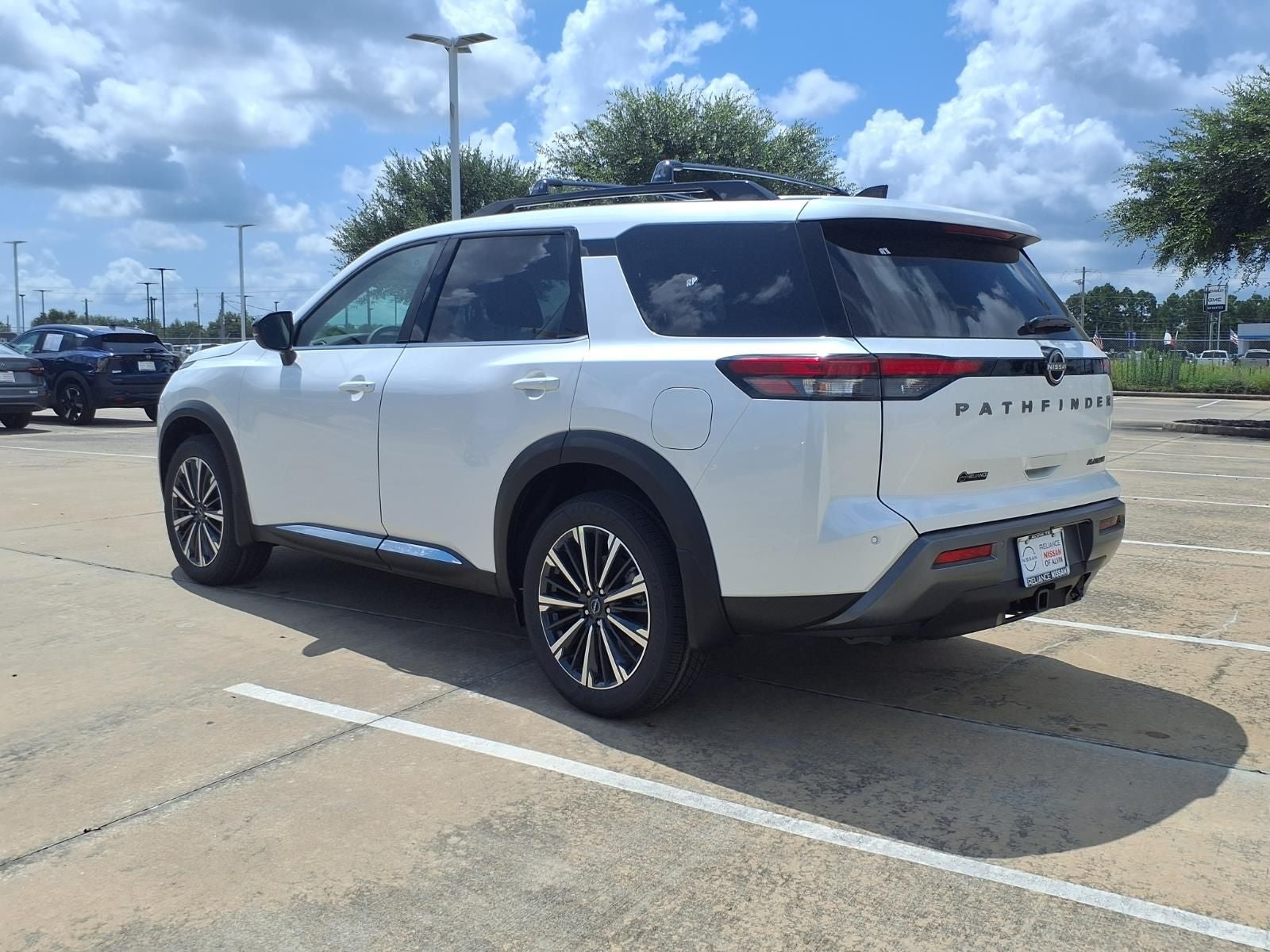 2026 Nissan Pathfinder Platinum