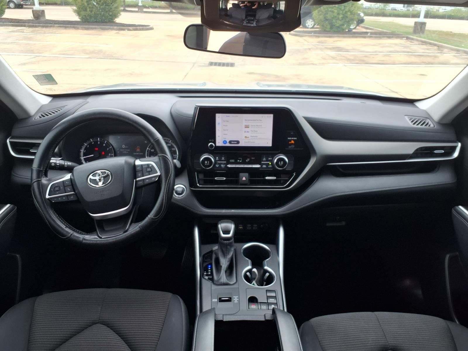 2023 Toyota Highlander LE