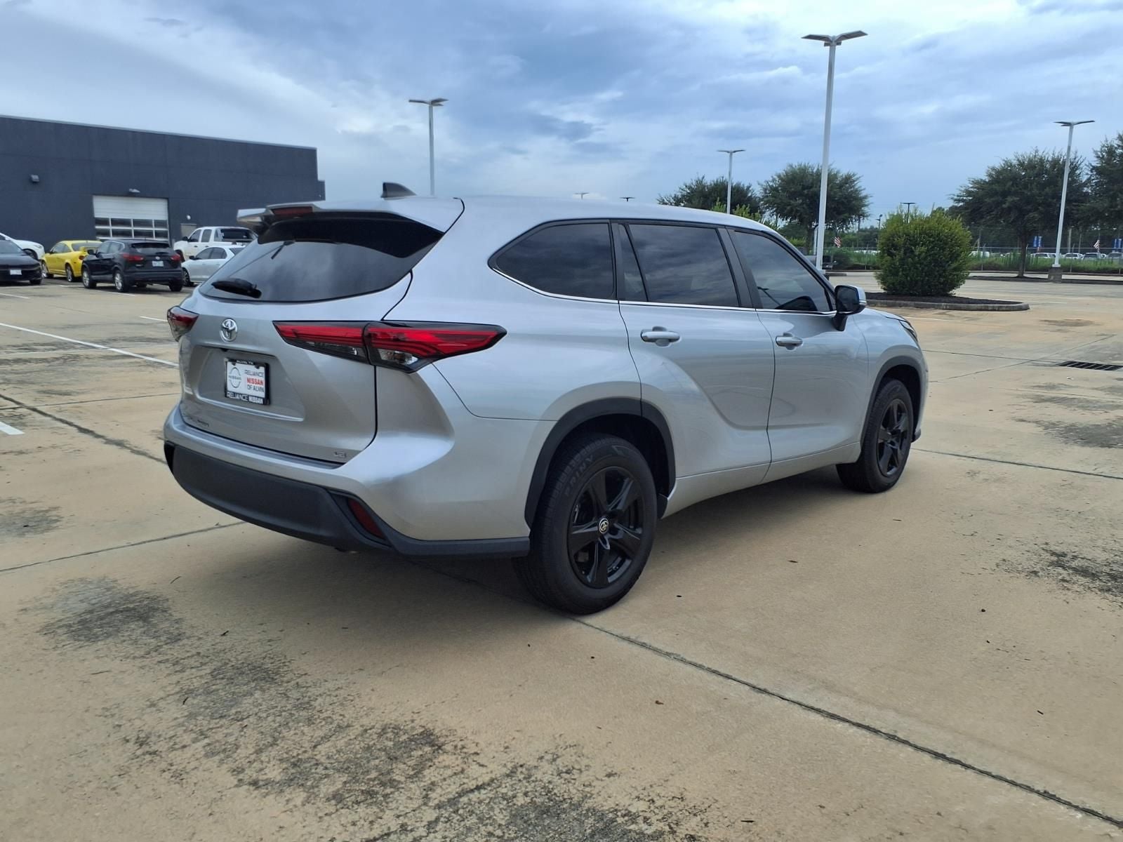 2023 Toyota Highlander LE