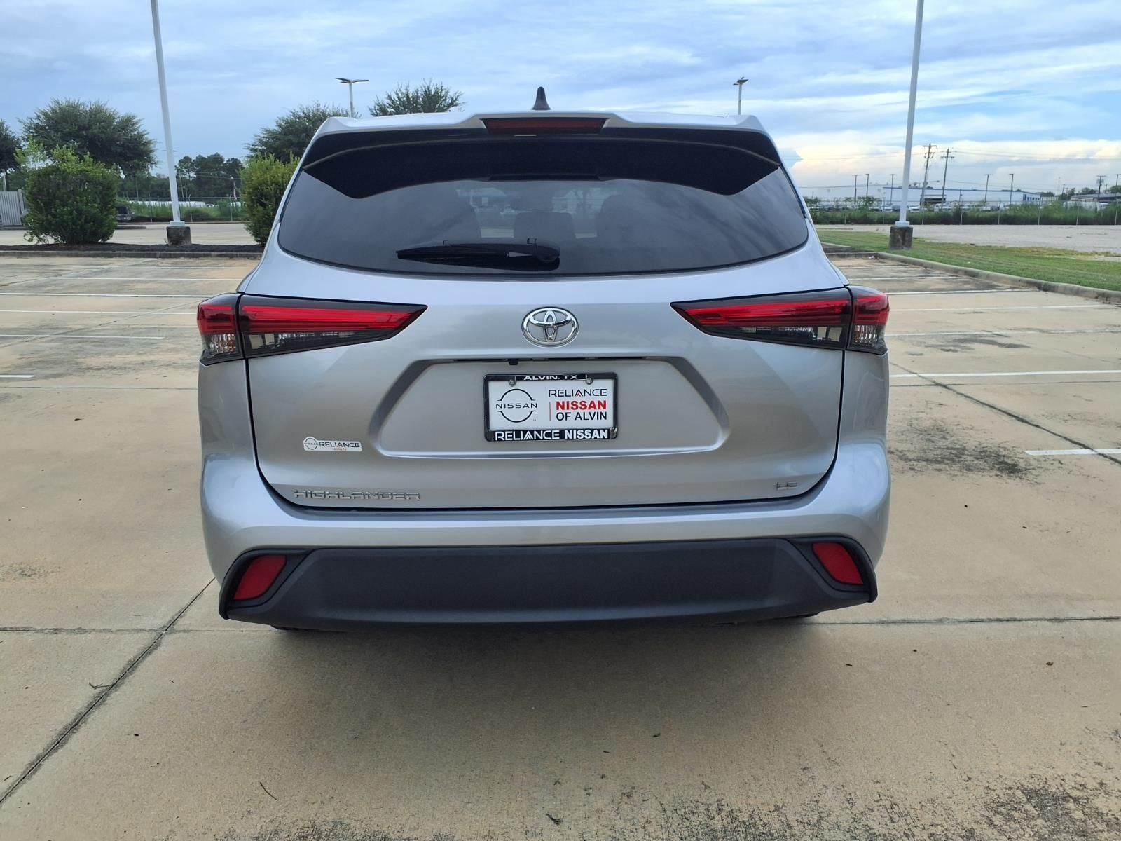 2023 Toyota Highlander LE